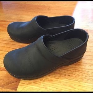 Black Matte Danskos 37 Narrow